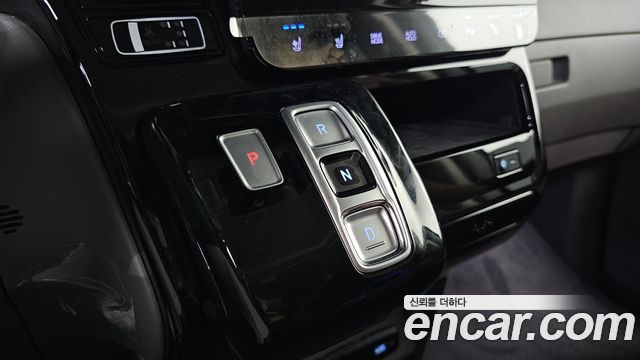 Hyundai Staria 4WD Lounge 7-Seater Inspiration 2024 — фото 9