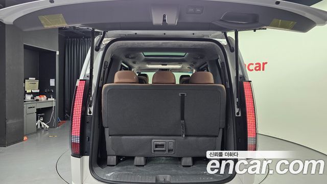Hyundai Staria 4WD Lounge 7-Seater Inspiration 2024 — фото 20