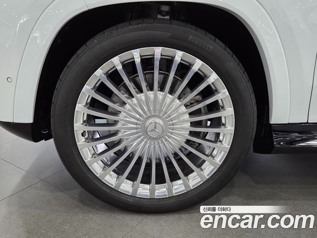 Mercedes-Benz GLS-Class (X167) Maybach GLS600 4MATIC 2025 — фото 8
