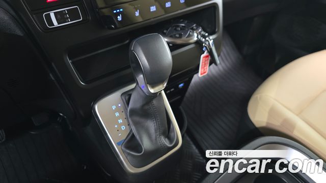 Hyundai Staria HEV 1.6 Cargo 5-Seater Modern 2025 — фото 9