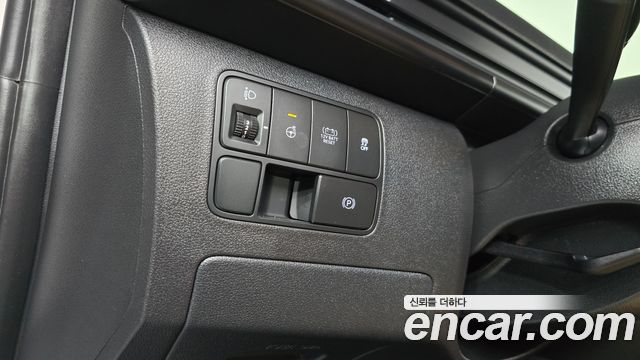 Hyundai Staria HEV 1.6 Cargo 5-Seater Modern 2025 — фото 18