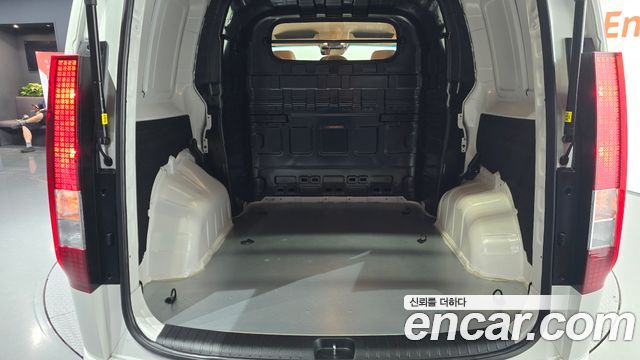 Hyundai Staria HEV 1.6 Cargo 5-Seater Modern 2025 — фото 20