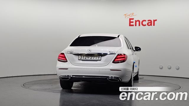 Mercedes-Benz E-Class (W213) E220d 4MATIC Exclusive 2020 — фото 4