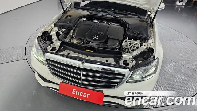 Mercedes-Benz E-Class (W213) E220d 4MATIC Exclusive 2020 — фото 6