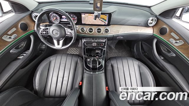 Mercedes-Benz E-Class (W213) E220d 4MATIC Exclusive 2020 — фото 7