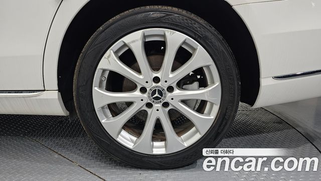Mercedes-Benz E-Class (W213) E220d 4MATIC Exclusive 2020 — фото 21