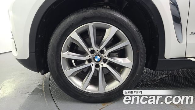 BMW X6 (F16) xDrive 30d 2016 — фото 5
