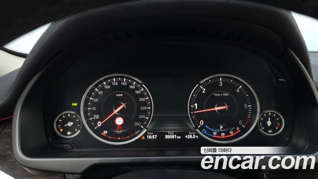 BMW X6 (F16) xDrive 30d 2016 — фото 8