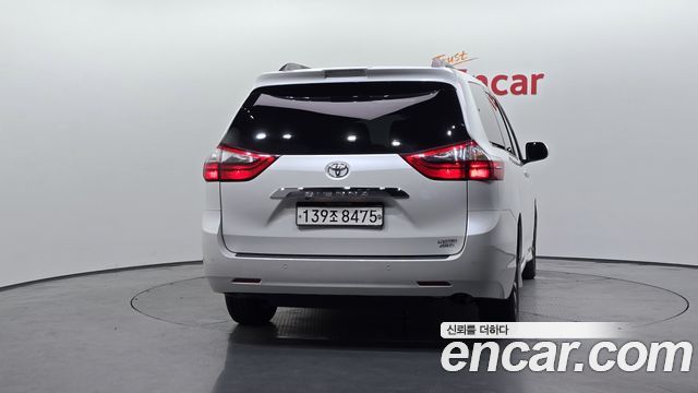 Toyota Sienna 3.5 AWD 2020 — фото 4
