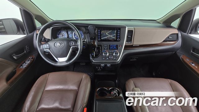 Toyota Sienna 3.5 AWD 2020 — фото 7