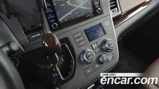 Toyota Sienna 3.5 AWD 2020 — фото 9