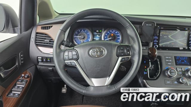 Toyota Sienna 3.5 AWD 2020 — фото 13