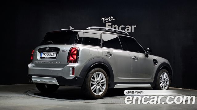 MINI Cooper Countryman Classic Plus Launch Pack 2nd Gen 2023 — фото 2