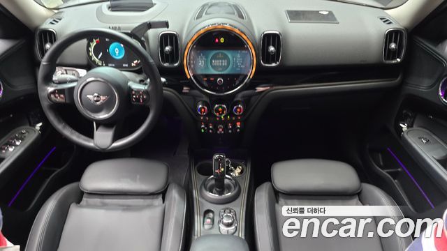 MINI Cooper Countryman Classic Plus Launch Pack 2nd Gen 2023 — фото 7