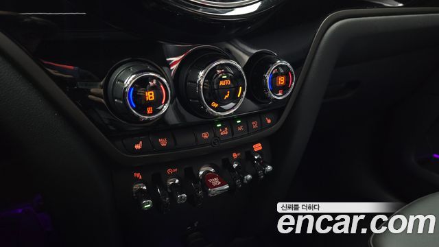 MINI Cooper Countryman Classic Plus Launch Pack 2nd Gen 2023 — фото 17