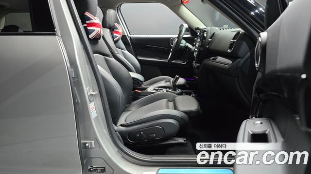 MINI Cooper Countryman Classic Plus Launch Pack 2nd Gen 2023 — фото 26