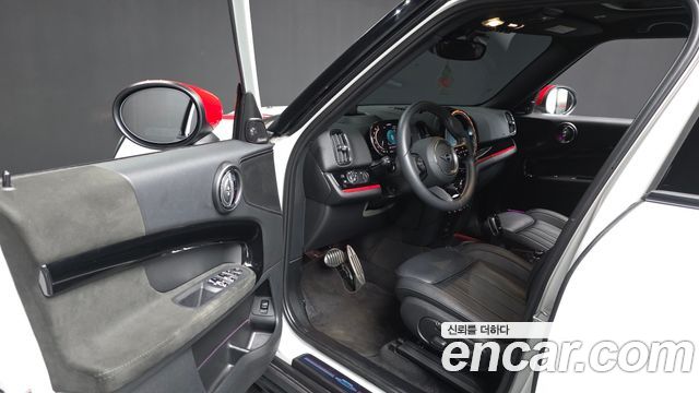 MINI Cooper S Countryman JCW 2nd 2024 — фото 10