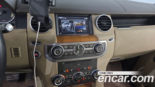 Land Rover Discovery 4 3.0 SDV6 SE 2016 — фото 13