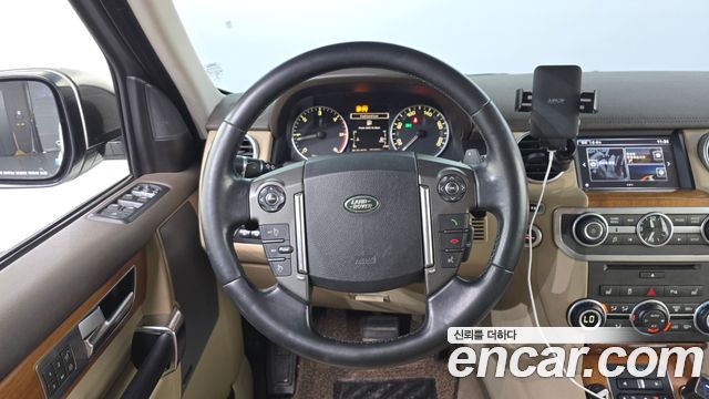 Land Rover Discovery 4 3.0 SDV6 SE 2016 — фото 14