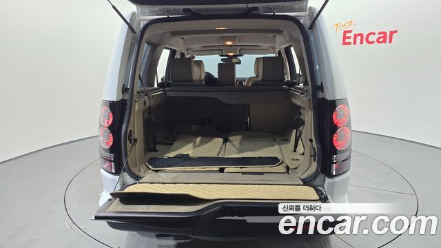 Land Rover Discovery 4 3.0 SDV6 SE 2016 — фото 19
