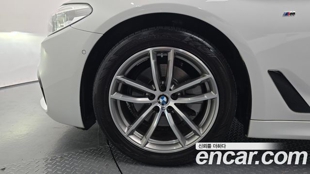BMW 5 Series (G30) 520d xDrive M Sport Package Plus 2017 — фото 5