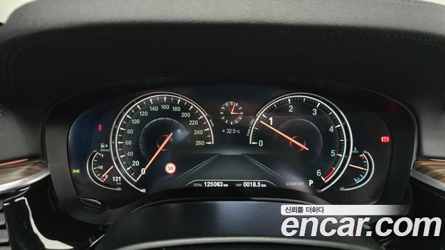 BMW 5 Series (G30) 520d xDrive M Sport Package Plus 2017 — фото 8