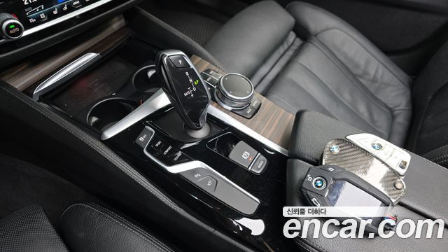 BMW 5 Series (G30) 520d xDrive M Sport Package Plus 2017 — фото 9