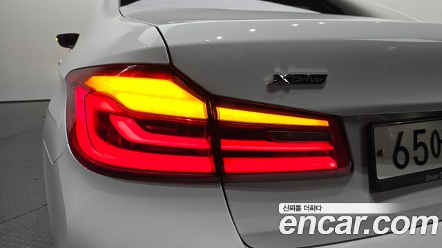 BMW 5 Series (G30) 520d xDrive M Sport Package Plus 2017 — фото 23