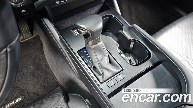 Lexus ES300h (VII) Luxury Plus 2023 — фото 9