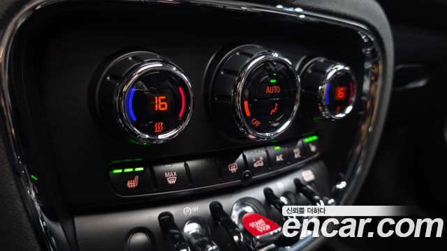 MINI Cooper Clubman Classic 2nd 2023 — фото 17