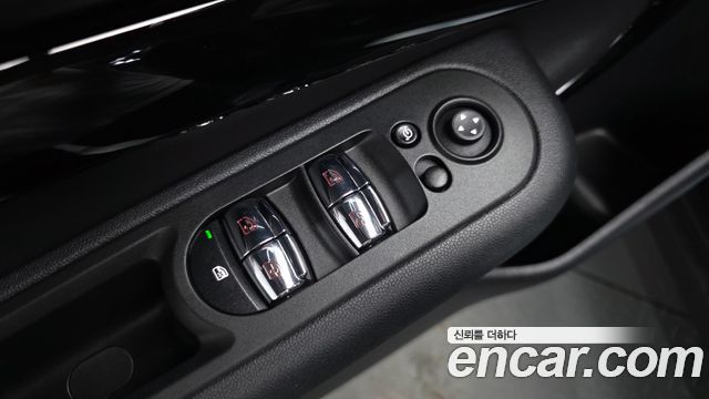 MINI Cooper Clubman Classic 2nd 2023 — фото 28