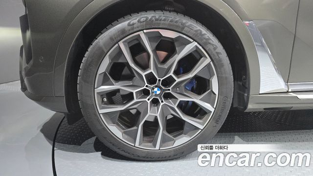BMW X7 (G07) xDrive 40i M Sport 7STR 2025 — фото 5