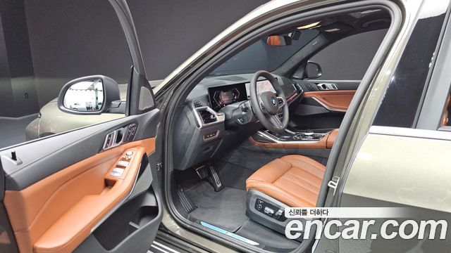 BMW X7 (G07) xDrive 40i M Sport 7STR 2025 — фото 10