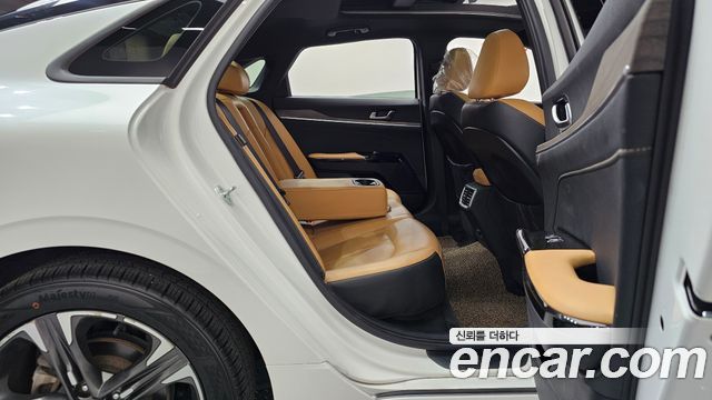 Kia K5 (III) 2.0 Noblesse 2021 — фото 12