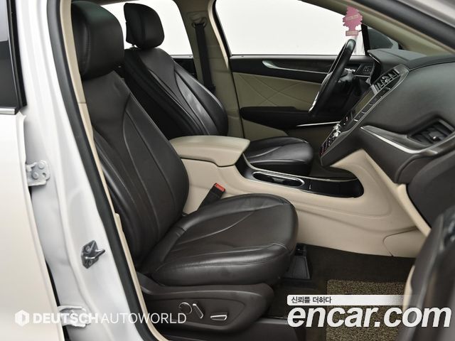 Lincoln MKC 2.0 AWD 2019 — фото 10