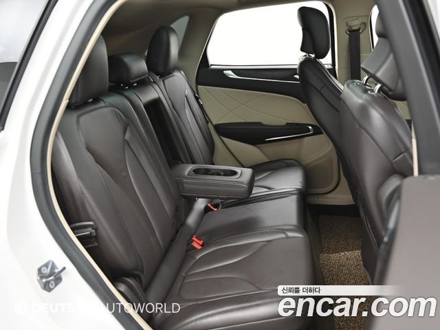 Lincoln MKC 2.0 AWD 2019 — фото 16