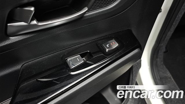 KG Mobility (SsangYong) Beautiful Korando Gasoline 1.5 2WD C5 Plus 2021 — фото 18