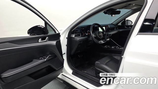 Kia K5 (III) 1.6 Turbo Prestige 2023 — фото 10
