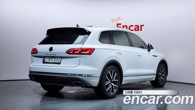 Volkswagen Touareg (III) 3.0 TDI Prestige 2023 — фото 2