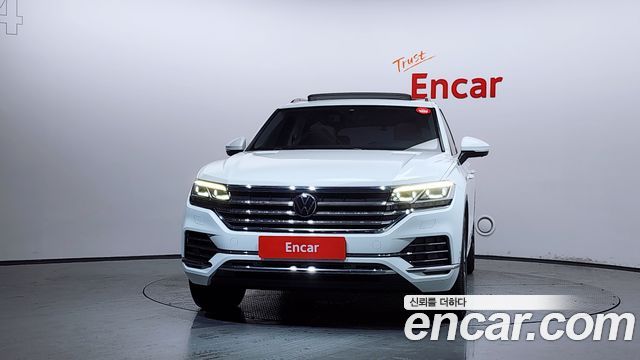 Volkswagen Touareg (III) 3.0 TDI Prestige 2023 — фото 3