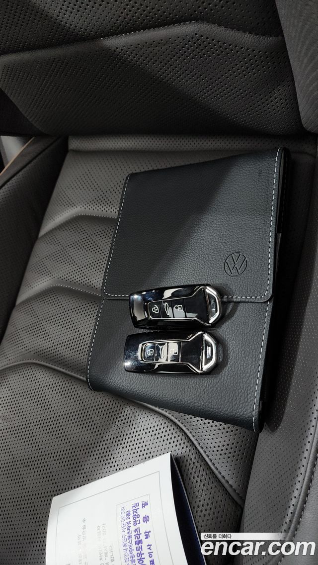 Volkswagen Touareg (III) 3.0 TDI Prestige 2023 — фото 13