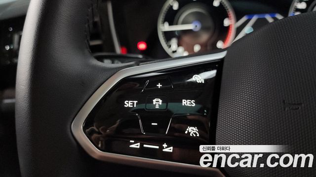 Volkswagen Touareg (III) 3.0 TDI Prestige 2023 — фото 17