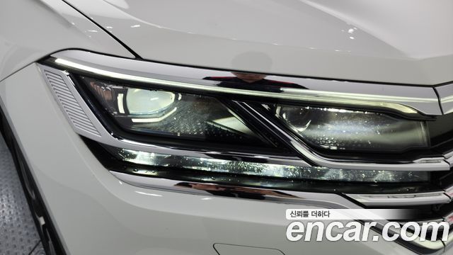 Volkswagen Touareg (III) 3.0 TDI Prestige 2023 — фото 22