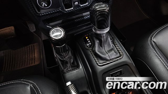 Jeep Wrangler (JL) 2.0 Overland 4Door 80th Edition 2021 — фото 9