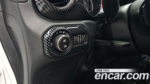 Jeep Wrangler (JL) 2.0 Overland 4Door 80th Edition 2021 — фото 17