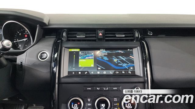 Land Rover Discovery 5 2.0 SD4 SE 2019 — фото 13
