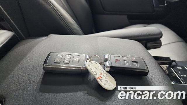 Land Rover Discovery 5 2.0 SD4 SE 2019 — фото 18