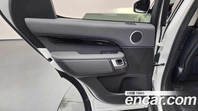 Land Rover Discovery 5 2.0 SD4 SE 2019 — фото 25