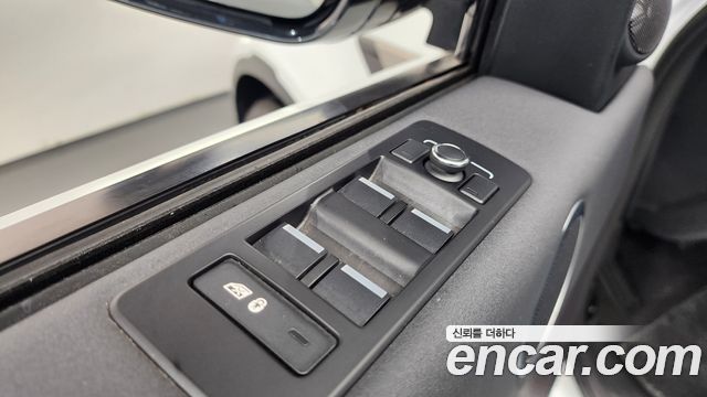 Land Rover Discovery 5 2.0 SD4 SE 2019 — фото 33