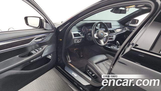 BMW 7 Series (G11) M760Li xDrive 2018 — фото 10